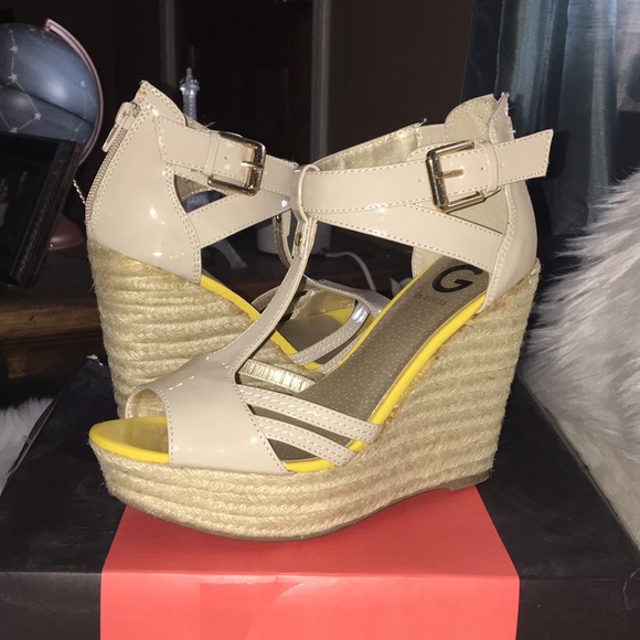 guess nude wedges